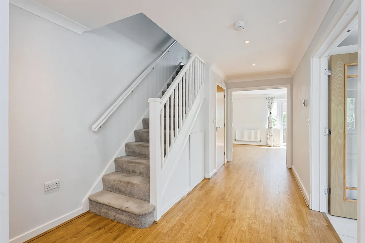 Goldfinch Road, Burgess Hill, photo 6