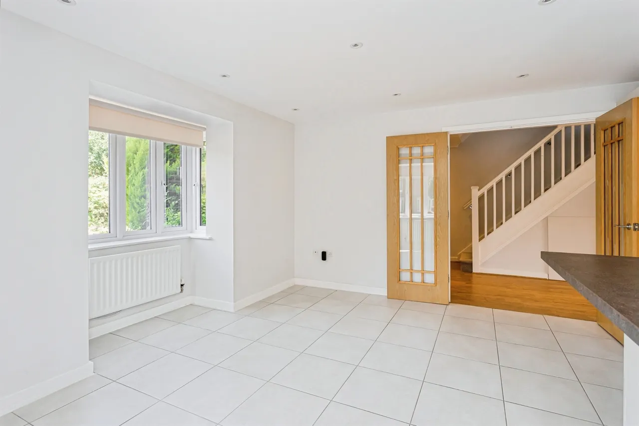 Goldfinch Road, Burgess Hill, photo 5