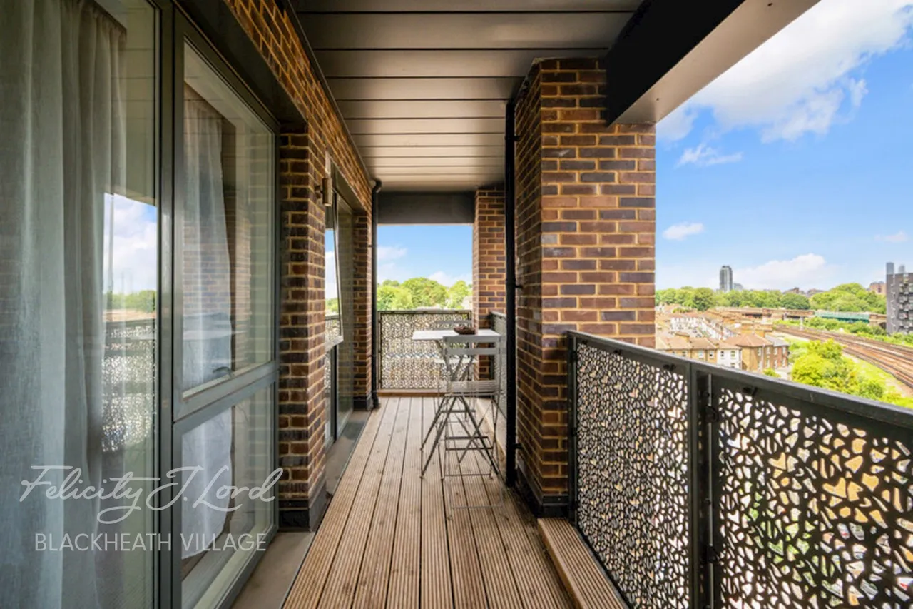 Loampit Vale, London, photo 11