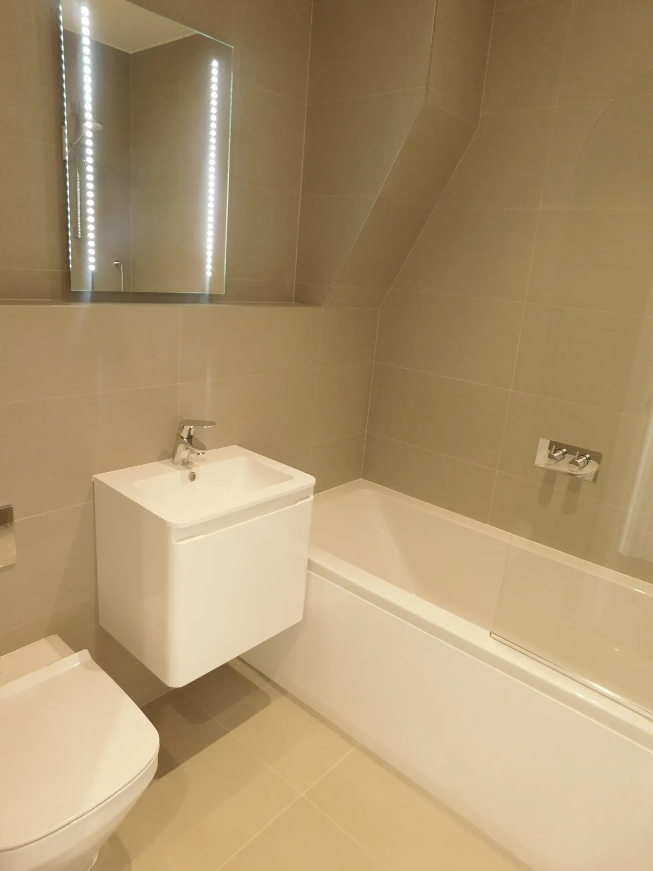 Cherington Road, Hanwell, London, W7 3HJ, photo 2