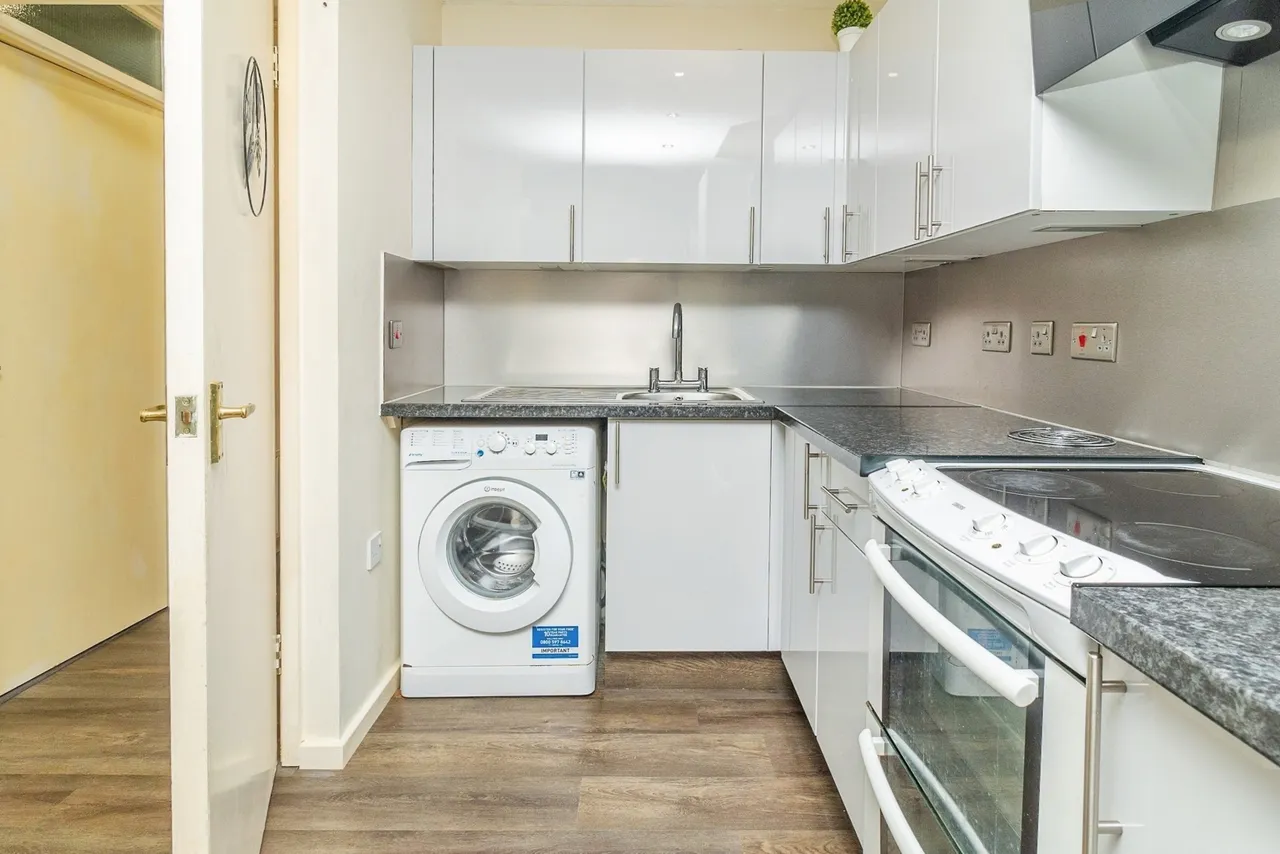 Moorgate, Leadenhall, Milton Keynes, Buckinghamshire, MK6, photo 7