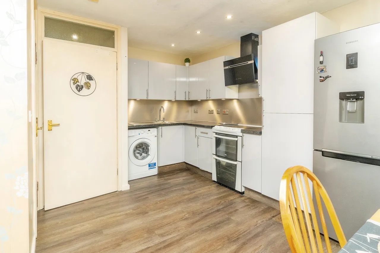 Moorgate, Leadenhall, Milton Keynes, Buckinghamshire, MK6, photo 13