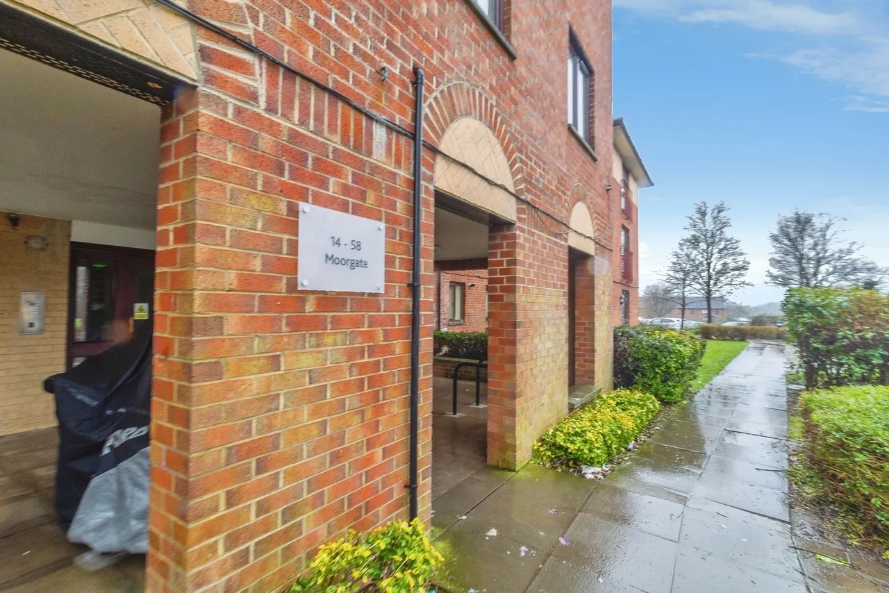 2 bed flat for sale — Moorgate, Leadenhall, Milton Keynes, Buckinghamshire, MK6