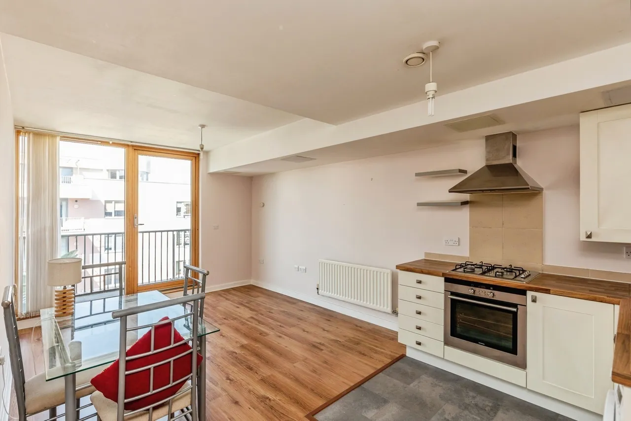 Cathedral Walk, Bristol, BS1, photo 5