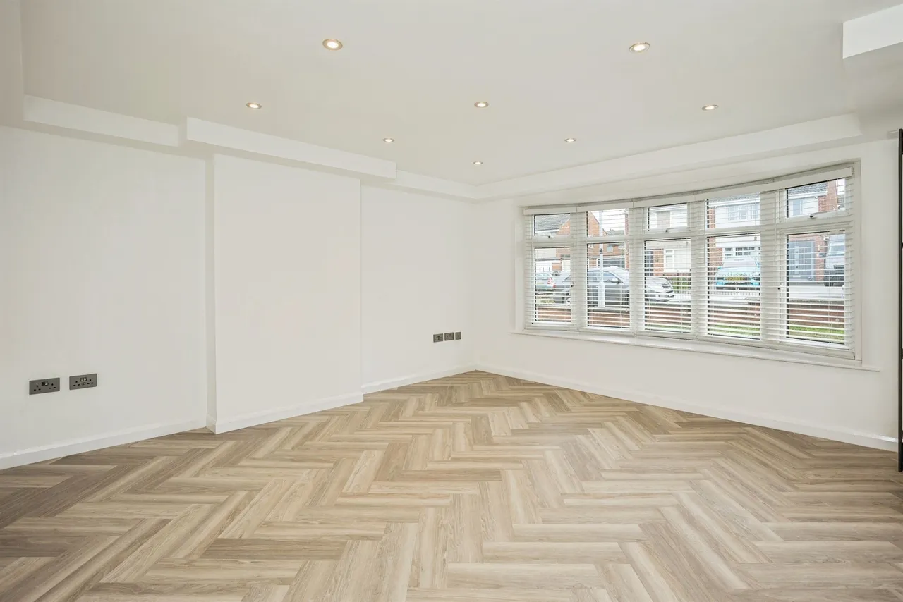 Waltham Rise, MELTON MOWBRAY, photo 3