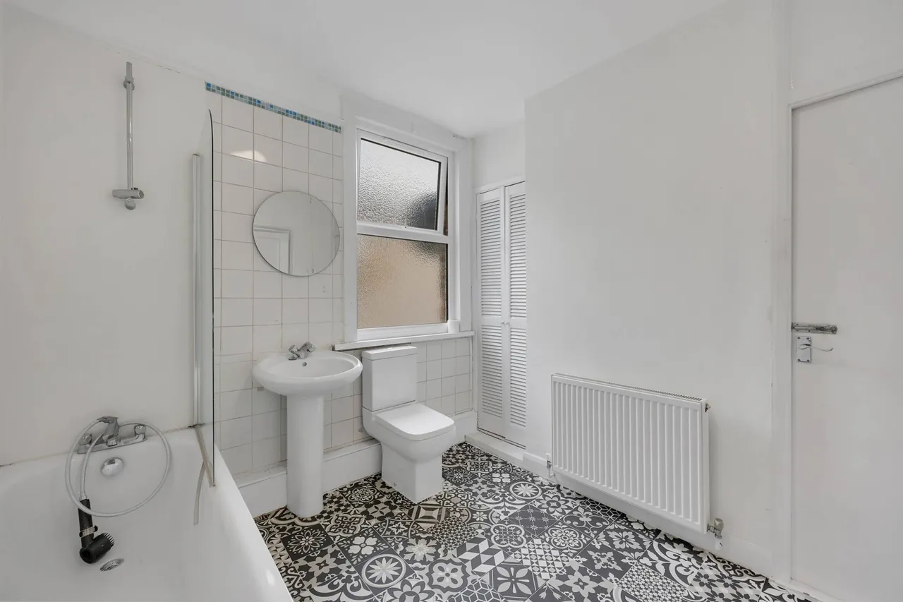 Northbank Road, London, E17, photo 8