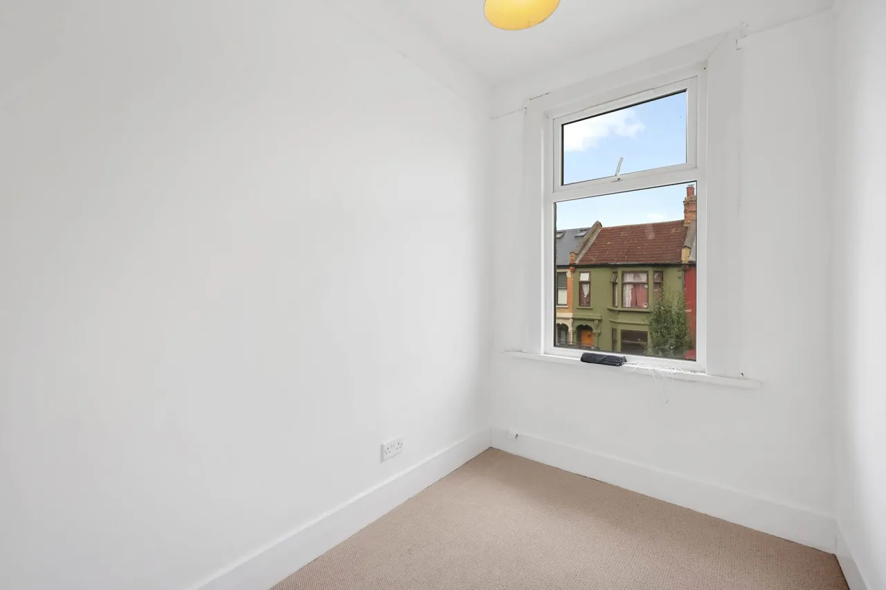 Northbank Road, London, E17, photo 4