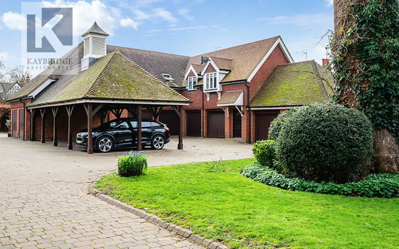 High Street, Ewell, KT17, photo 2