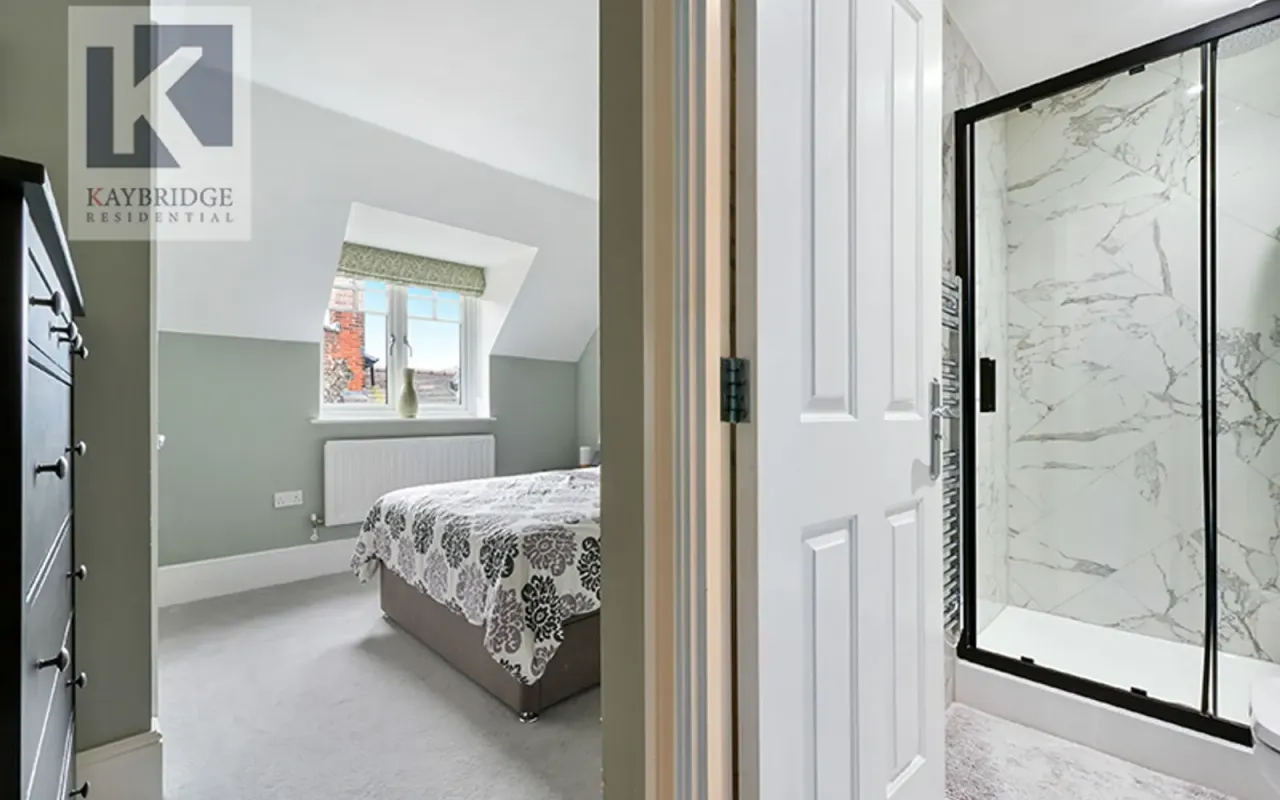 High Street, Ewell, KT17, photo 10