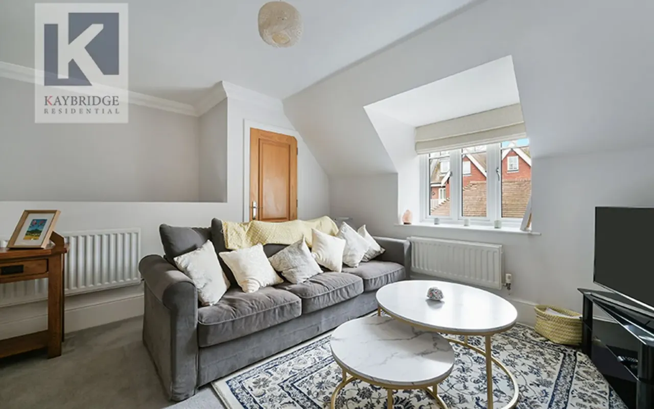 High Street, Ewell, KT17, photo 5