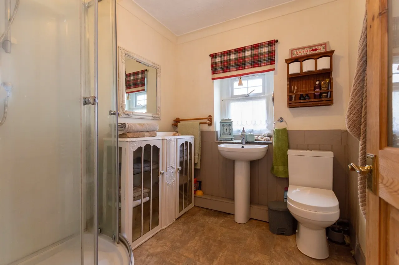 Woodhill Road, Colwyn Bay, LL29, photo 9