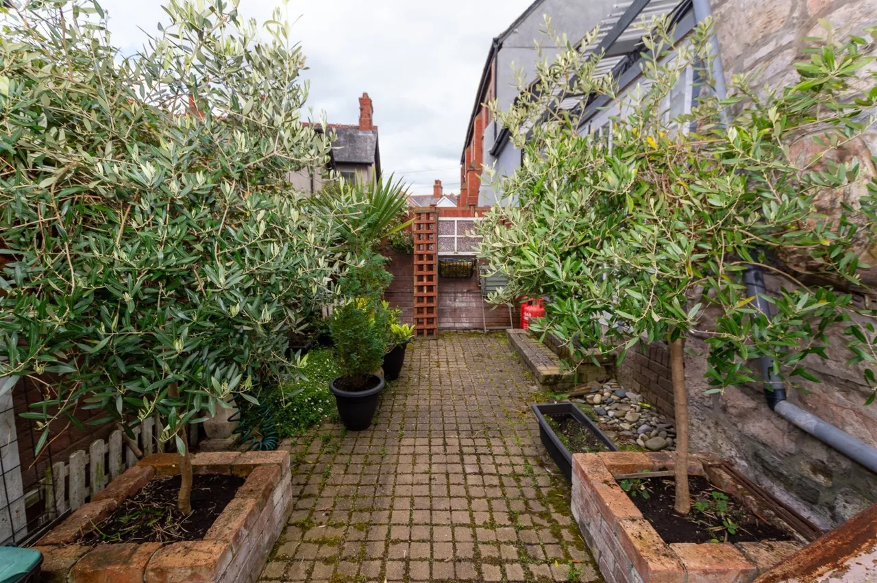 Woodhill Road, Colwyn Bay, LL29, photo 3
