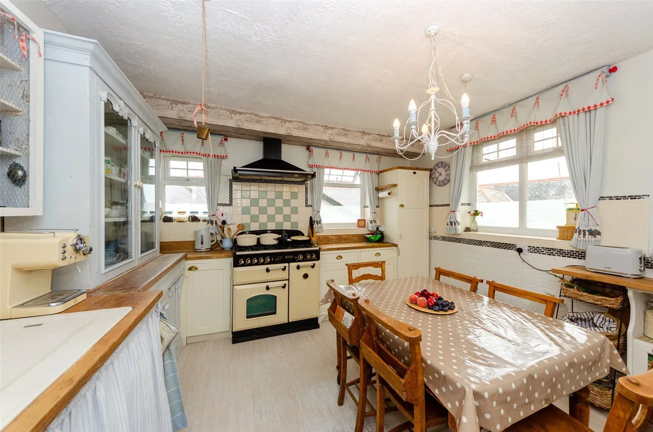 Woodhill Road, Colwyn Bay, LL29, photo 10