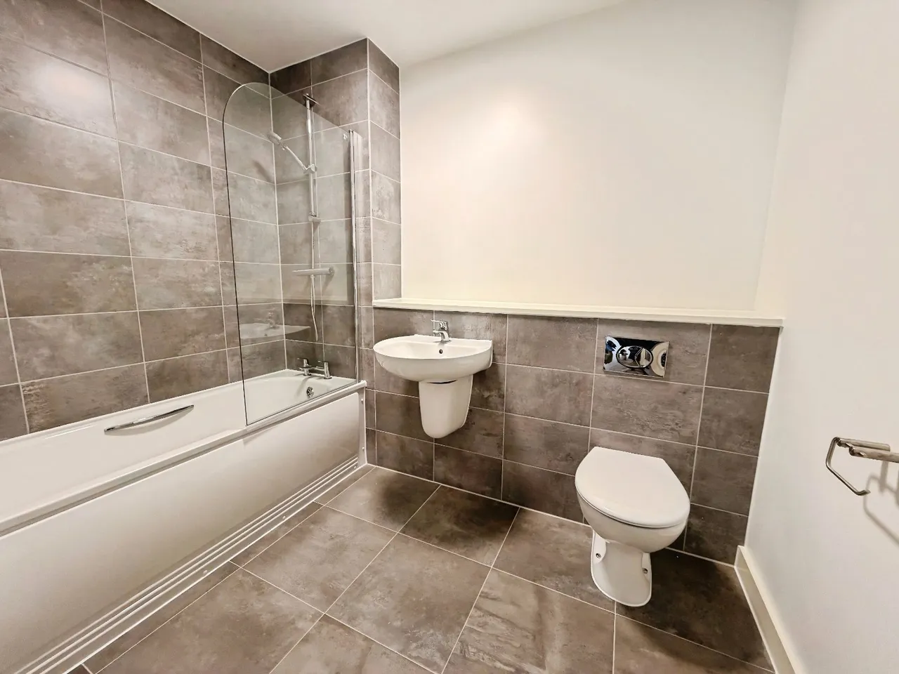 Ordsall Lane, Salford, M5, photo 9