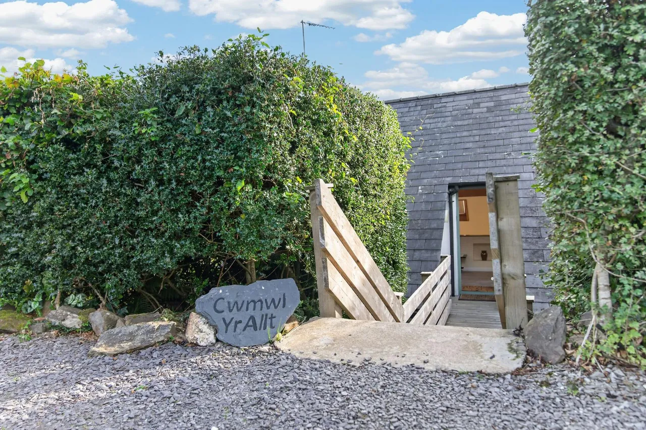Cwmwl Yr Allt, Llandysul, SA44, photo 5