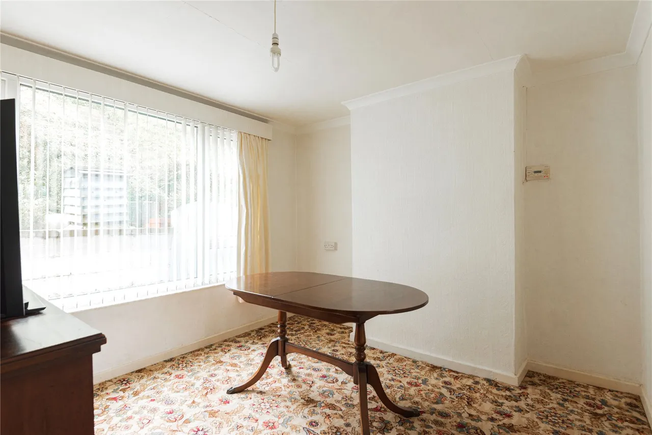 Crescent Gardens, Newtown, Powys, SY16 2HQ, photo 5