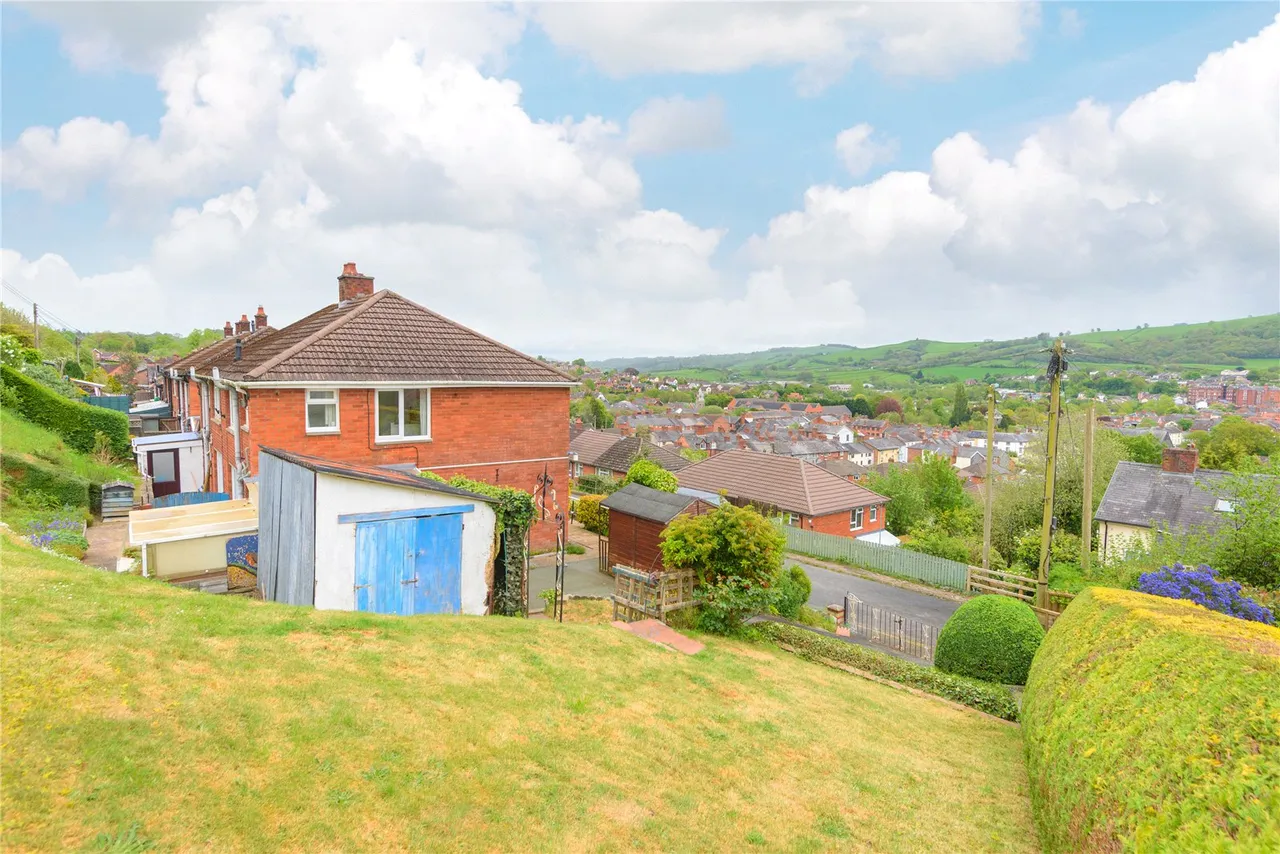 Crescent Gardens, Newtown, Powys, SY16 2HQ, photo 27