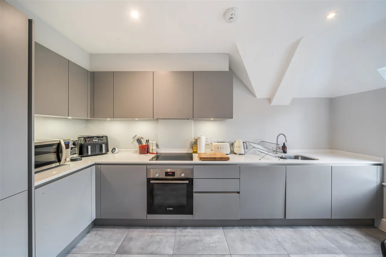 Ellam Court, Bushey Hall Road, Bushey, WD23, photo 10