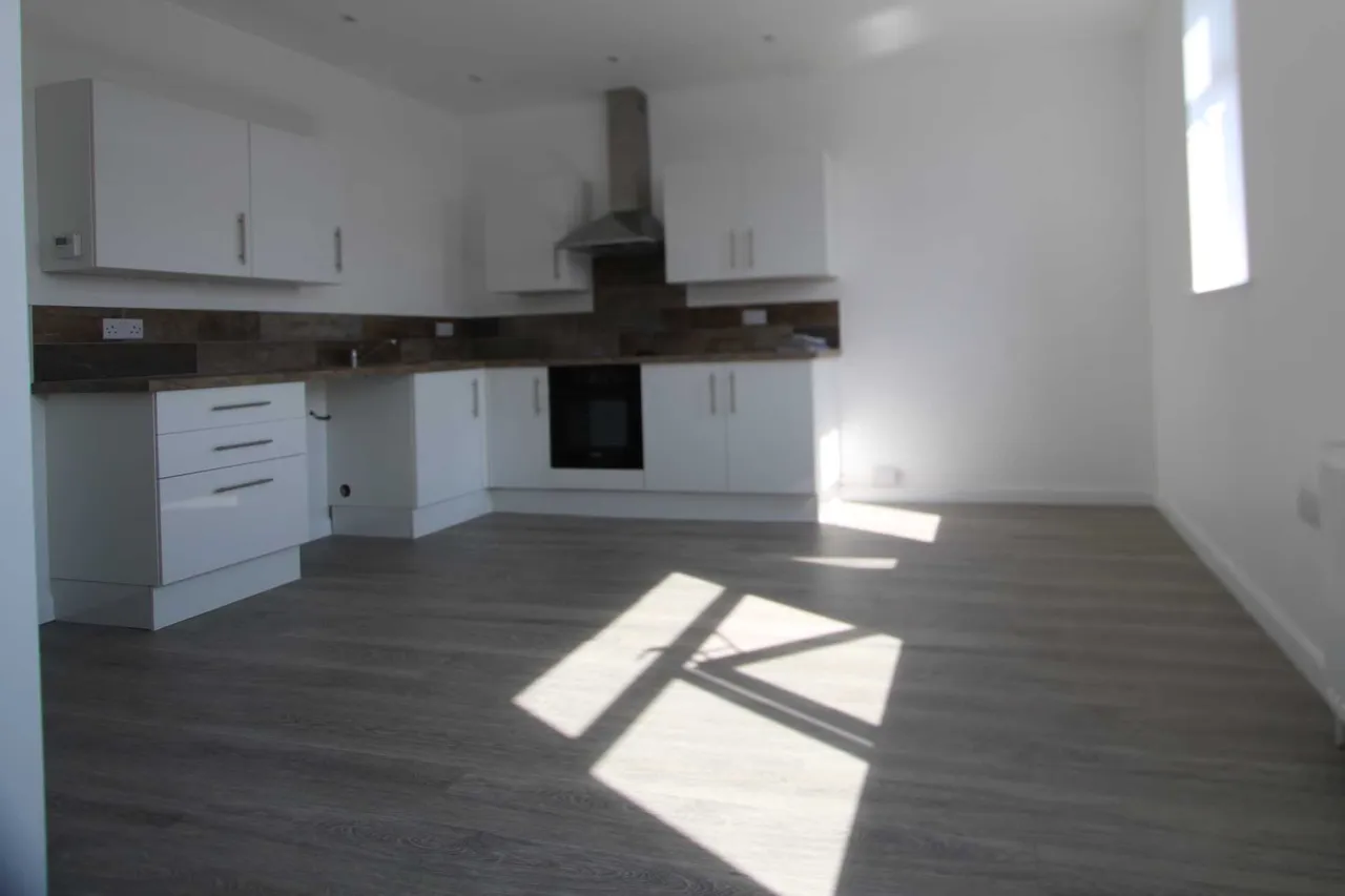 Furtherwick Road, Canvey Island, SS8 7AE, photo 3
