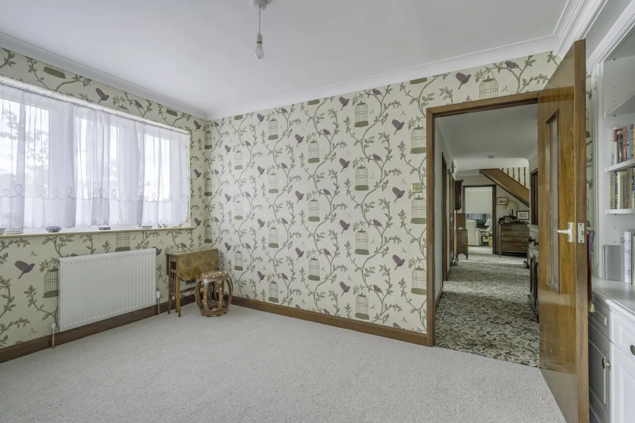 Down Ampney, Cotswolds, GL7, photo 11
