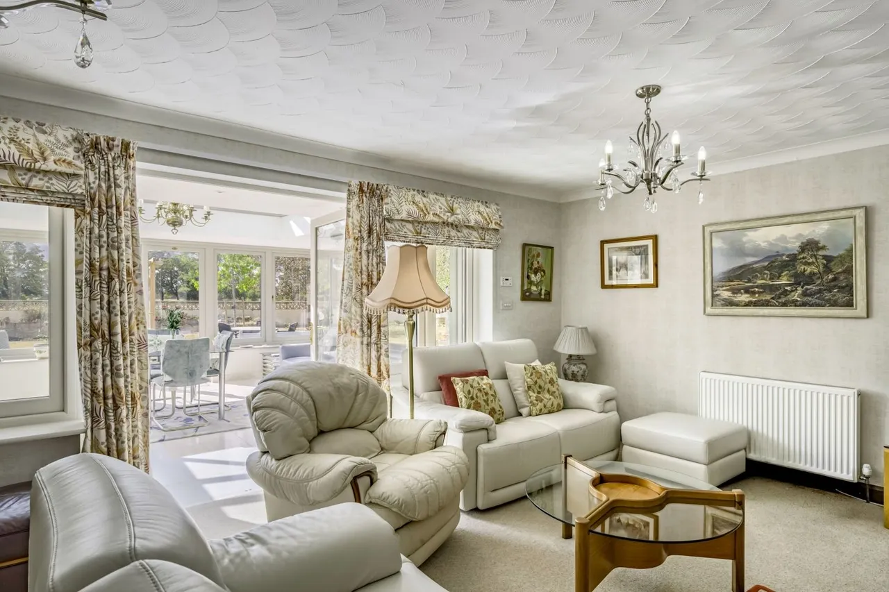 Down Ampney, Cotswolds, GL7, photo 6