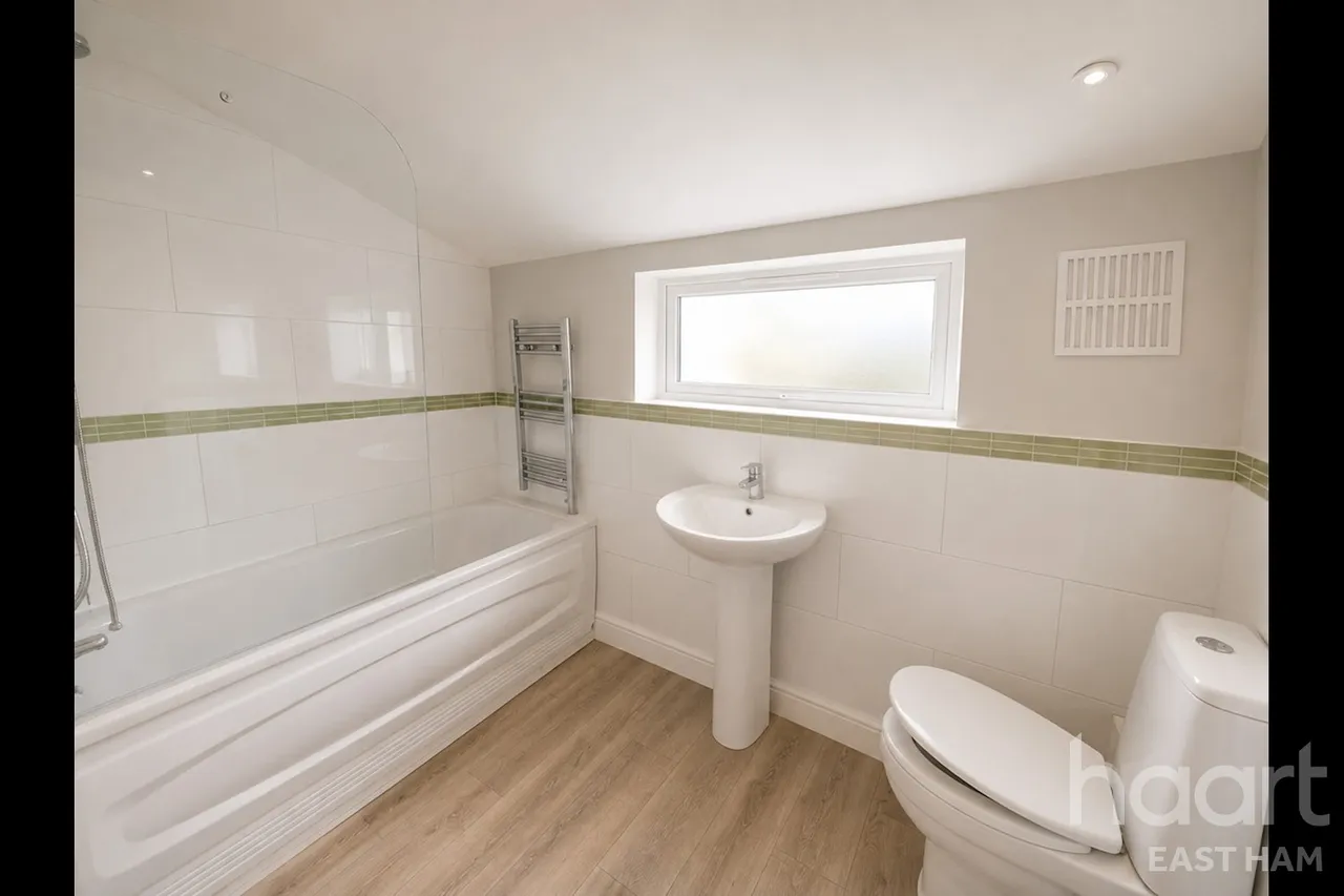 Grangewood Street, E6, photo 4