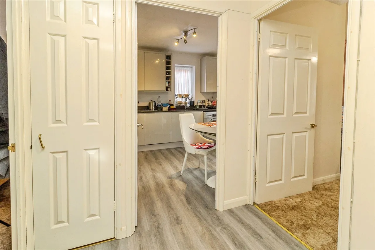 Broadway Avenue, Giffard Park, Milton Keynes, Buckinghamshire, MK14, photo 6