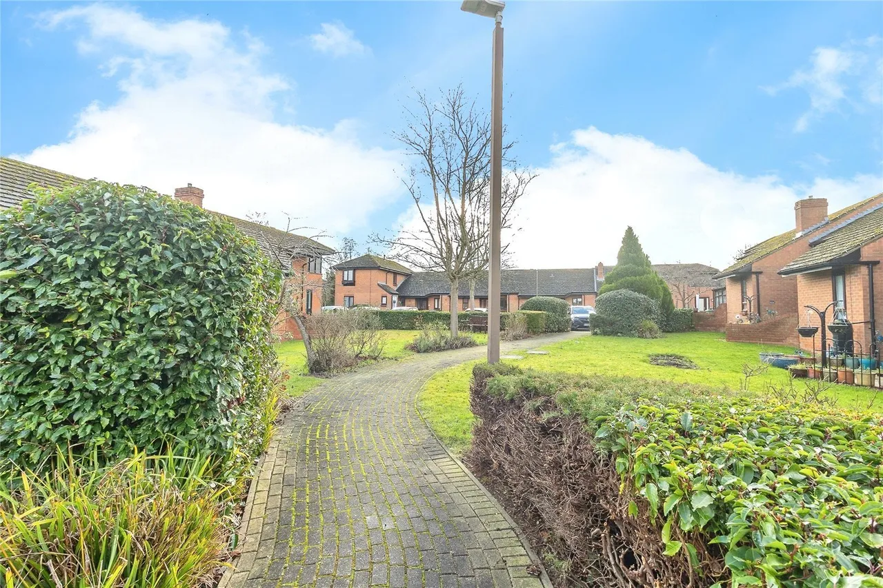 Broadway Avenue, Giffard Park, Milton Keynes, Buckinghamshire, MK14, photo 19