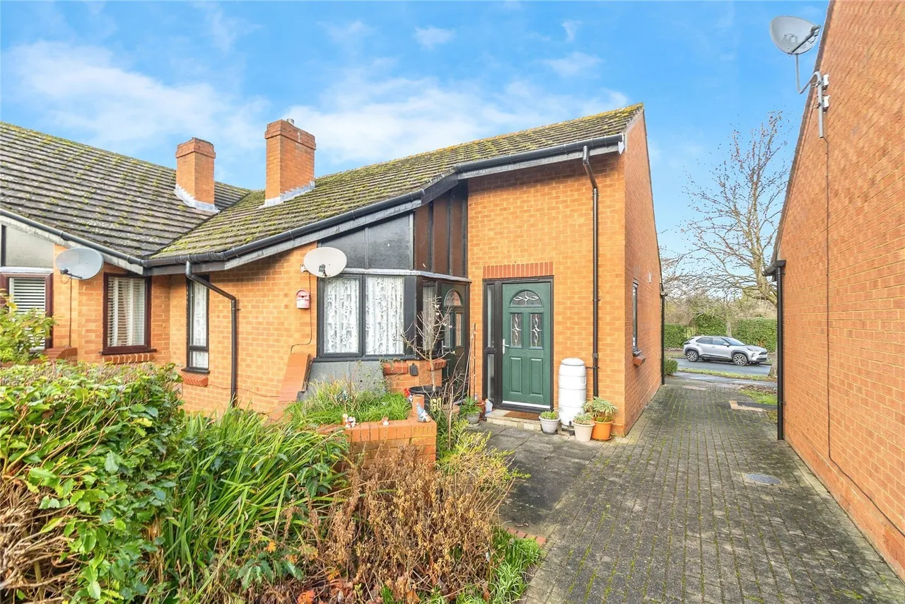 Broadway Avenue, Giffard Park, Milton Keynes, Buckinghamshire, MK14, photo 4