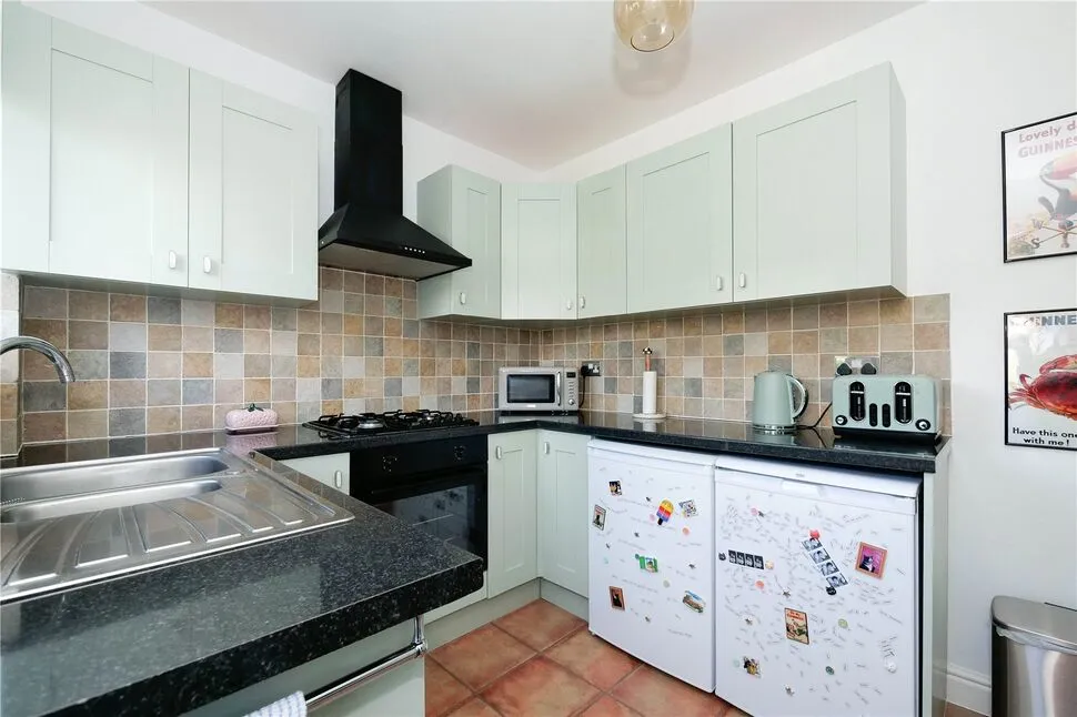 Central Avenue, Baildon, BD17, photo 7