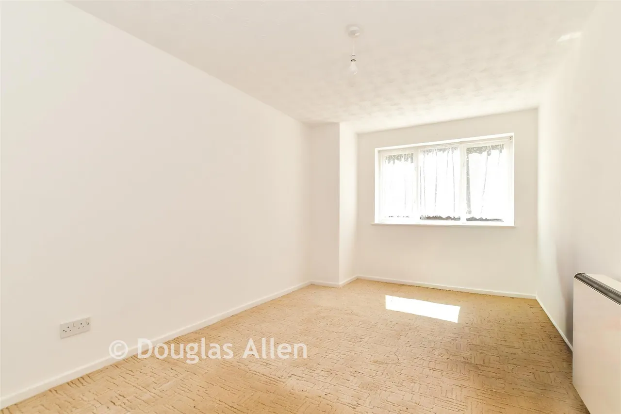 Lancaster Drive, Langdon Hills, SS16, photo 4