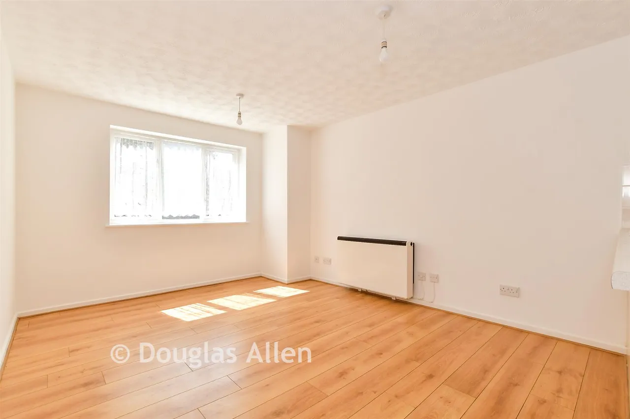 Lancaster Drive, Langdon Hills, SS16, photo 7