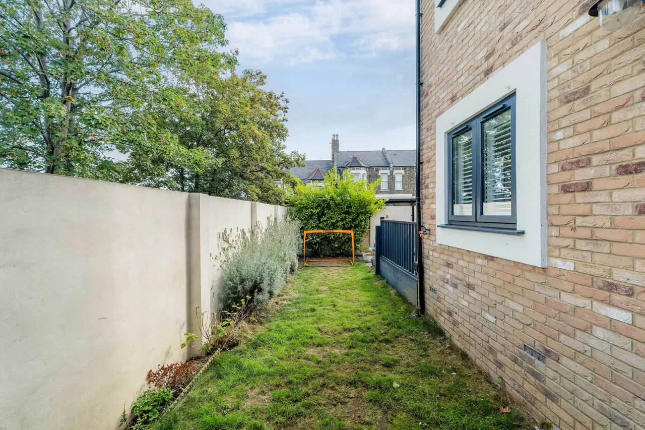 Granite Street, London, SE18, photo 20