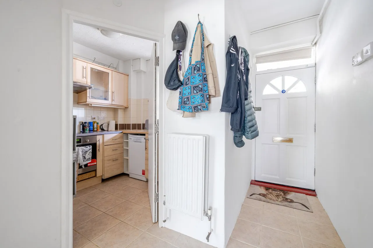 Peckham Road, SE5, photo 11