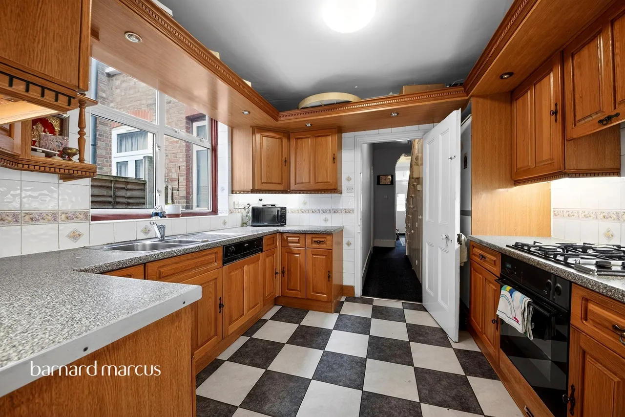 Lambert Road, London, N12, photo 13