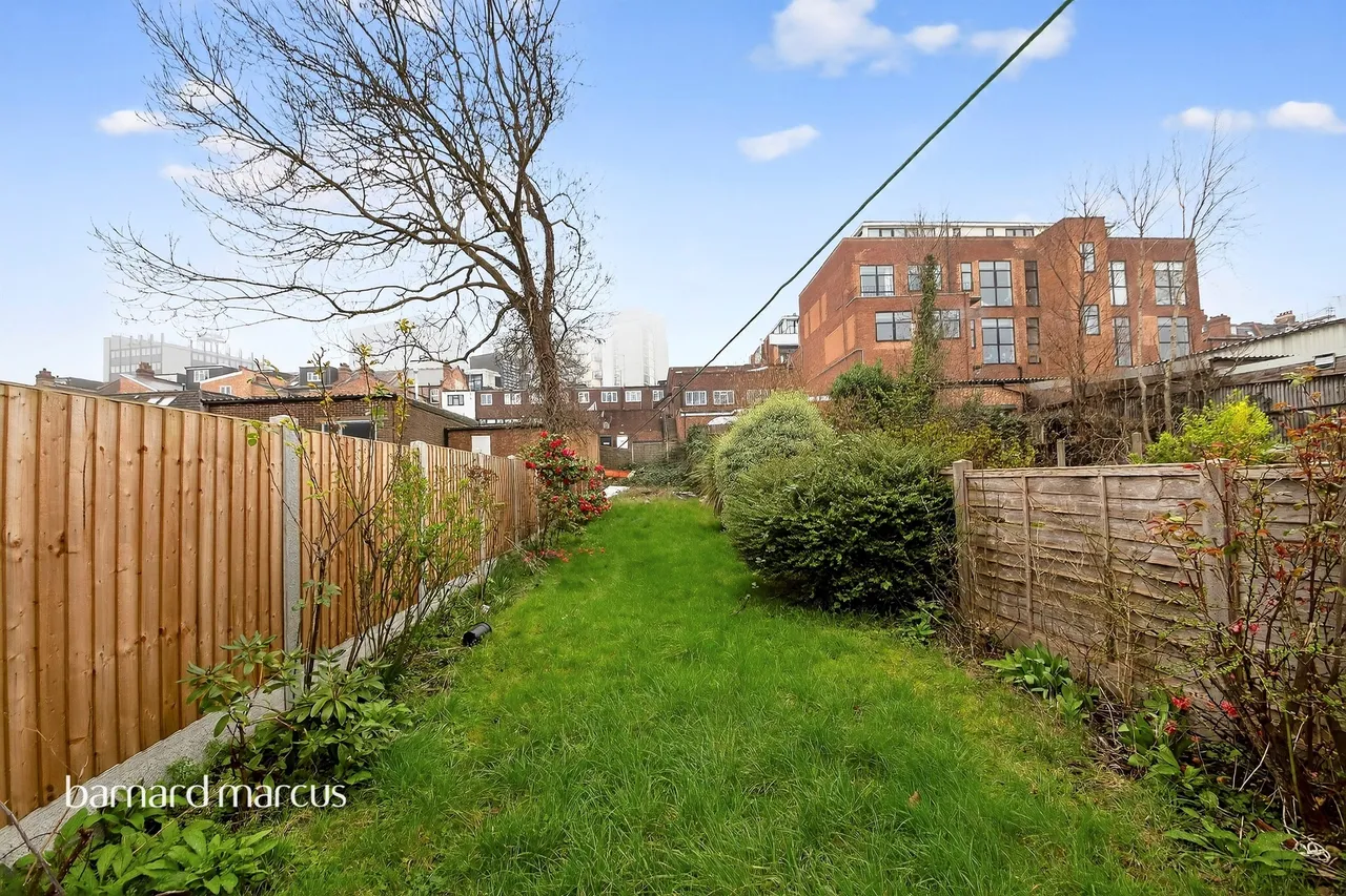 Lambert Road, London, N12, photo 4