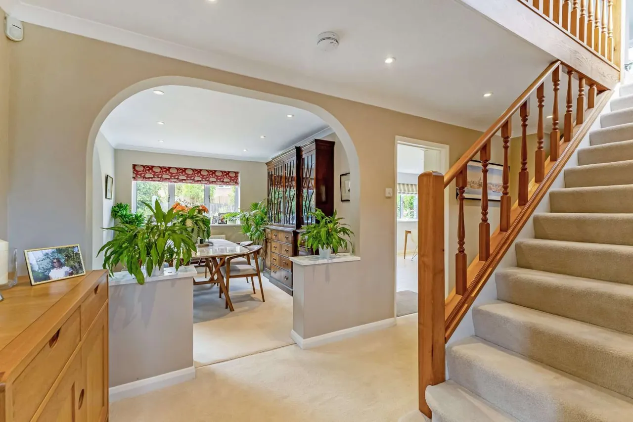 The Street, West Horsley, Leatherhead, Surrey, KT24 6HY, photo 7