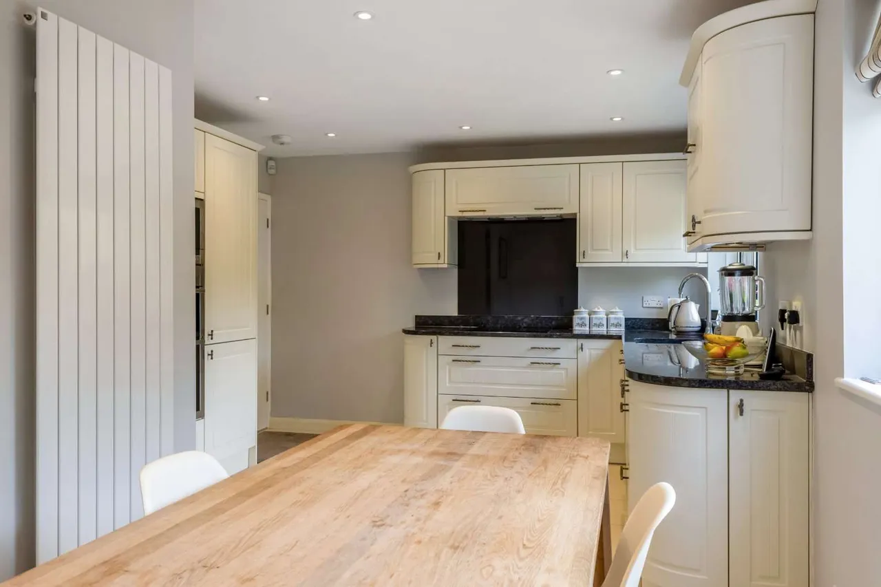 The Street, West Horsley, Leatherhead, Surrey, KT24 6HY, photo 5