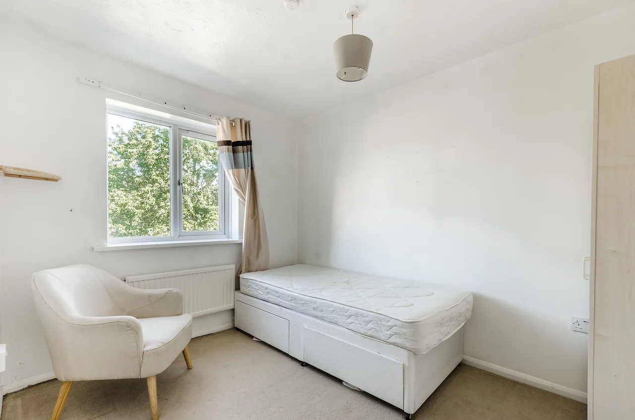 25 Wilkins Close, Mitcham, photo 3