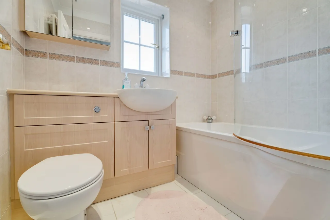 Bramble Way, Leavenheath, Colchester, Suffolk, CO6, photo 17
