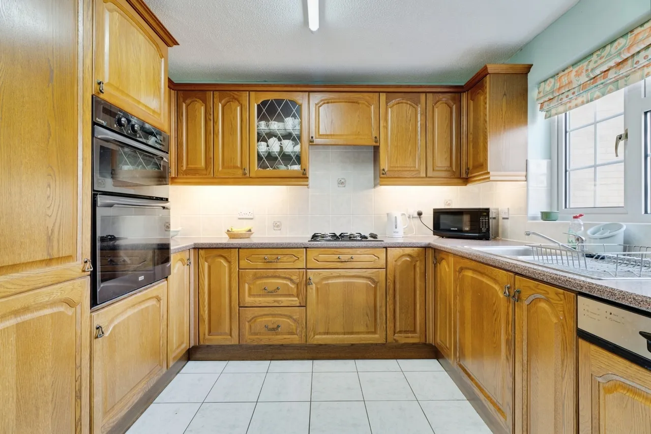 Bramble Way, Leavenheath, Colchester, Suffolk, CO6, photo 3
