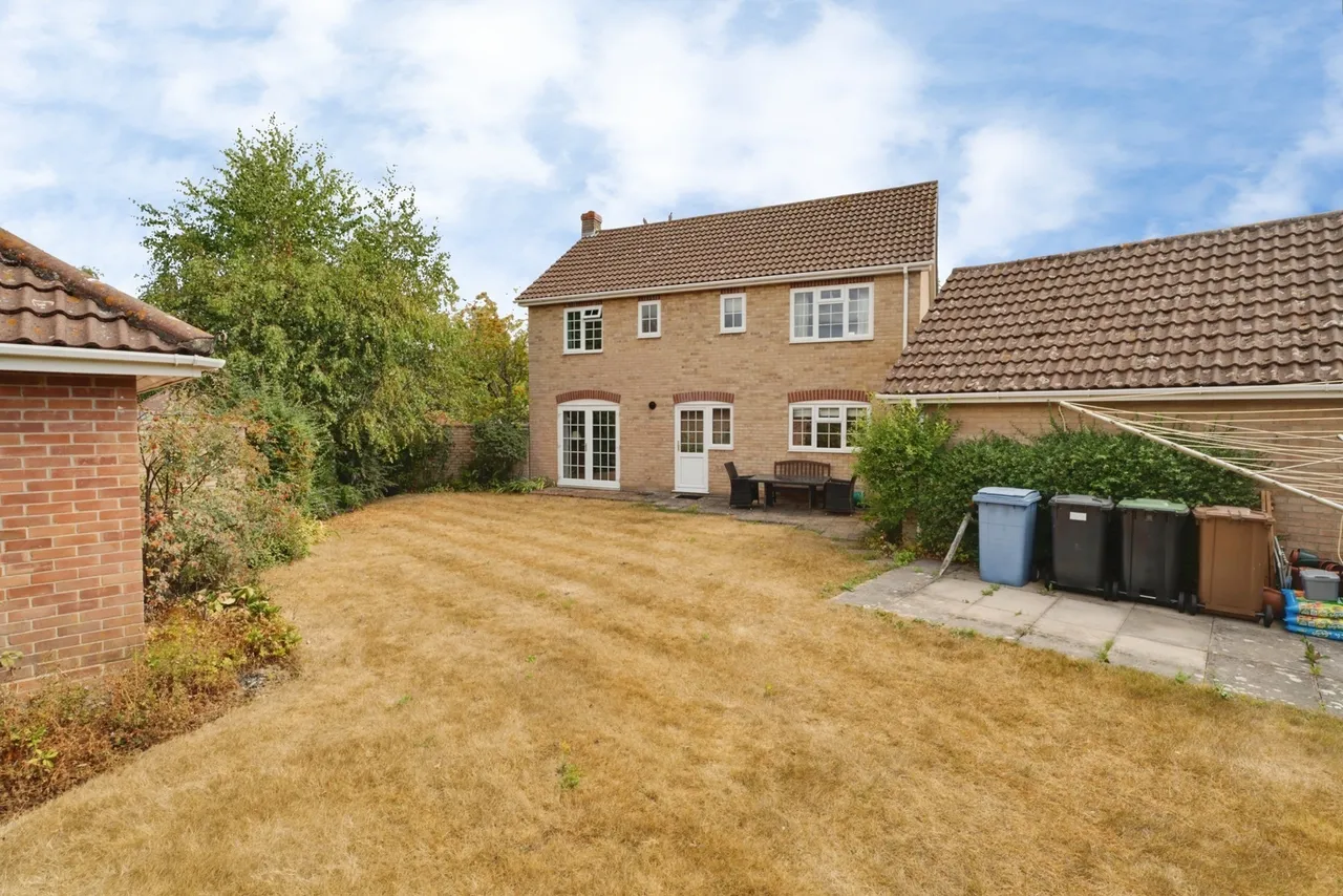Bramble Way, Leavenheath, Colchester, Suffolk, CO6, photo 2
