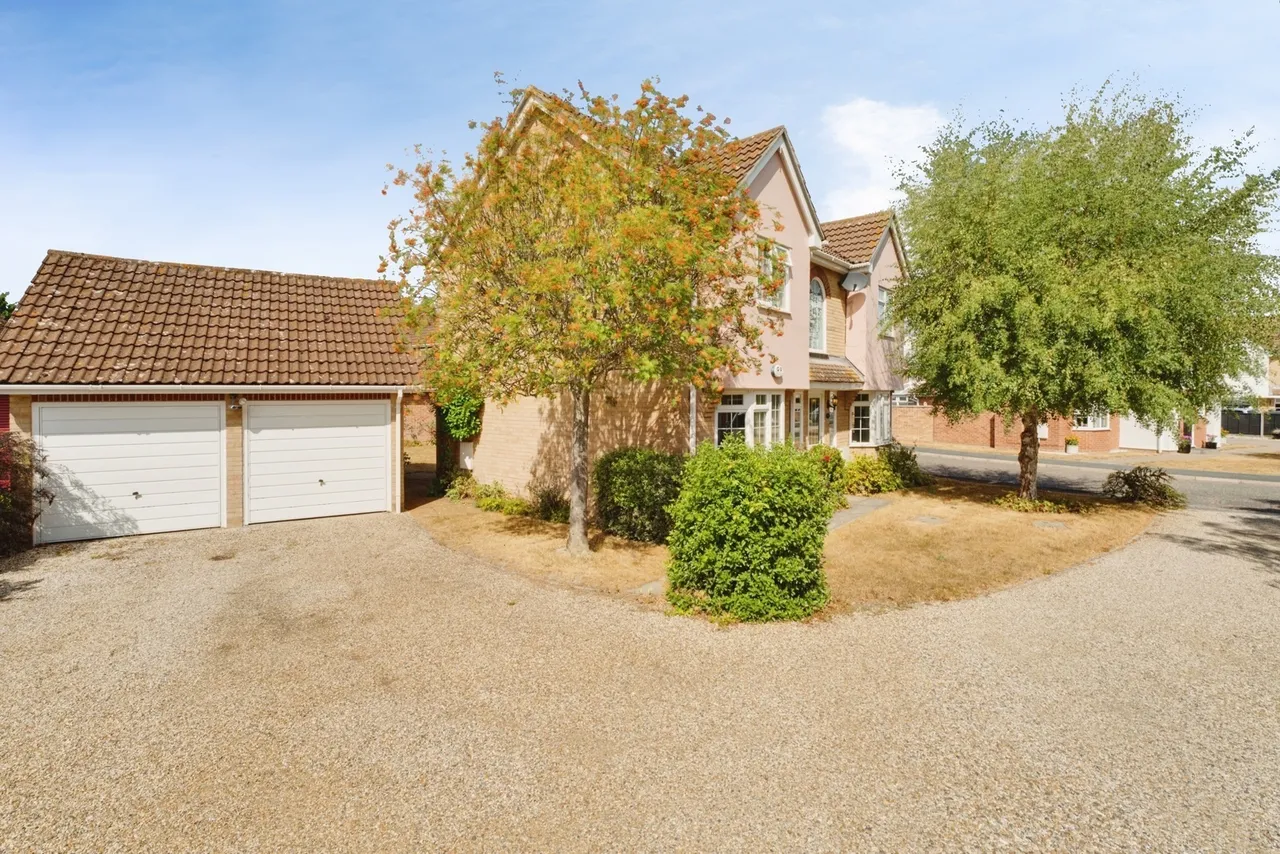 Bramble Way, Leavenheath, Colchester, Suffolk, CO6, photo 20