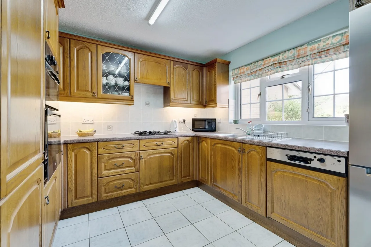 Bramble Way, Leavenheath, Colchester, Suffolk, CO6, photo 5