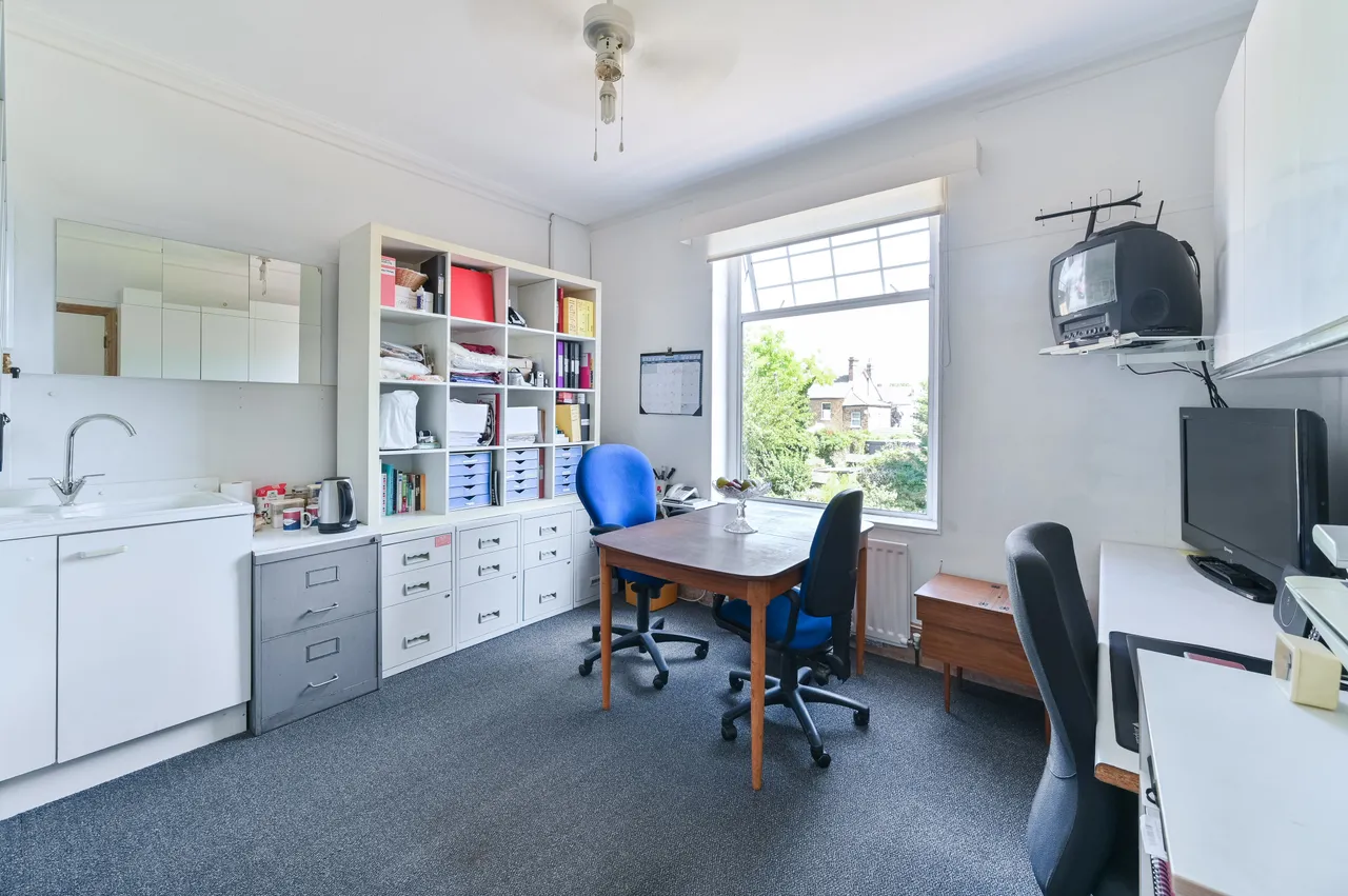43 Wheathill Road, London, photo 11