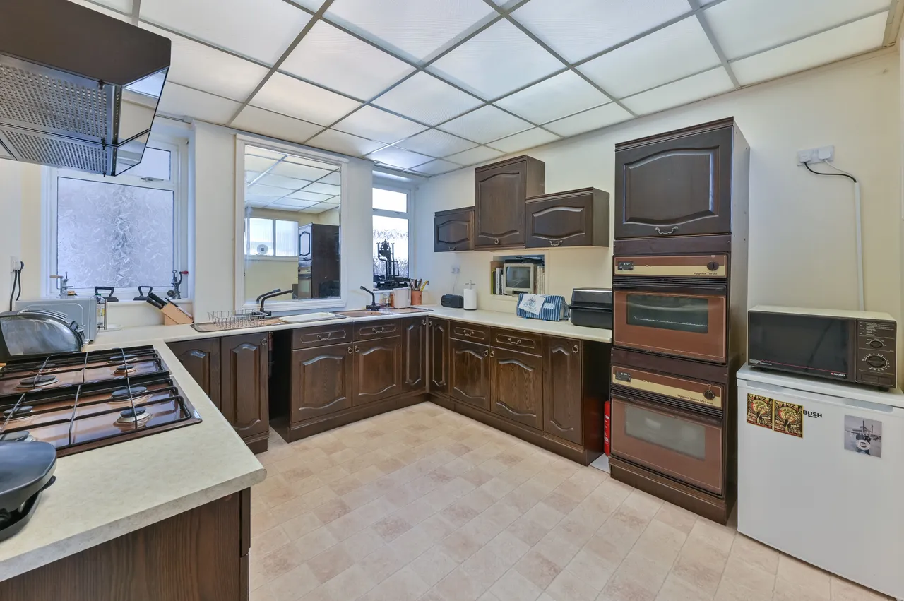 43 Wheathill Road, London, photo 10