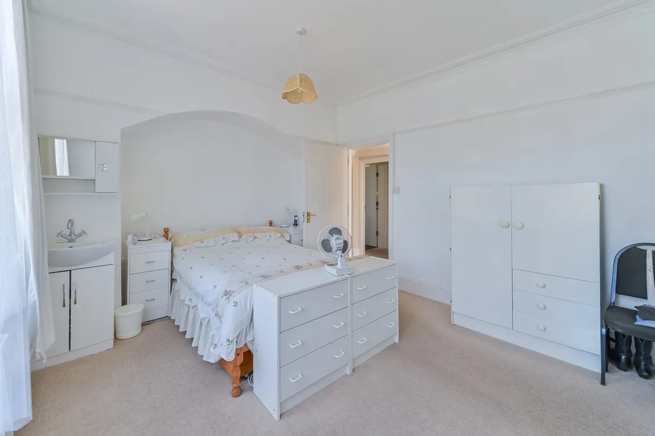 43 Wheathill Road, London, photo 12