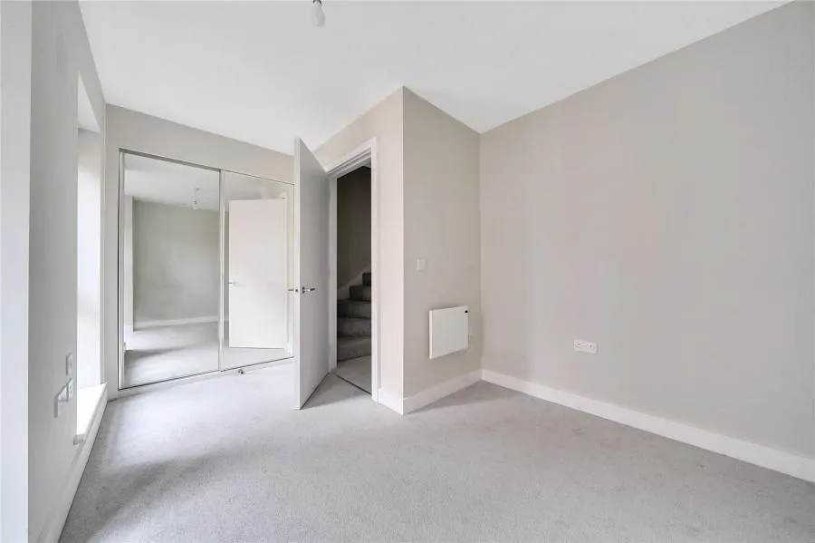 Highfield Avenue, Newbury, RG14, photo 5
