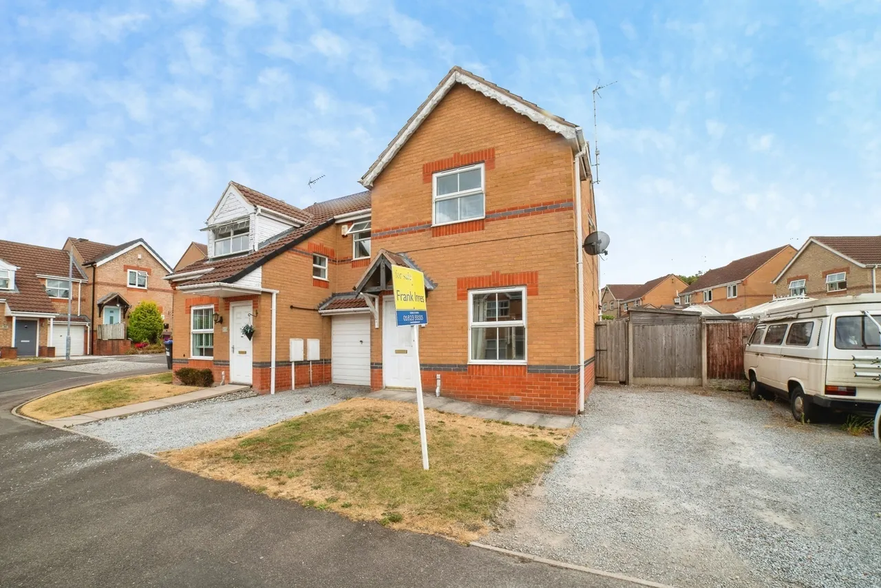 2 bed house for sale, New Hucknall Waye, Huthwaite, NG17