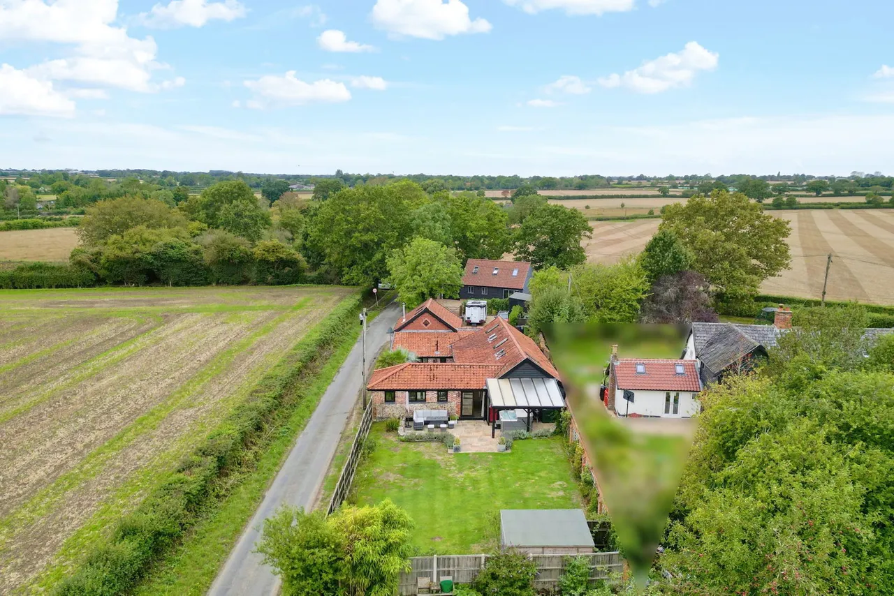 5 bed barn conversion for sale, The Turnpike, Carleton Rode, NR16